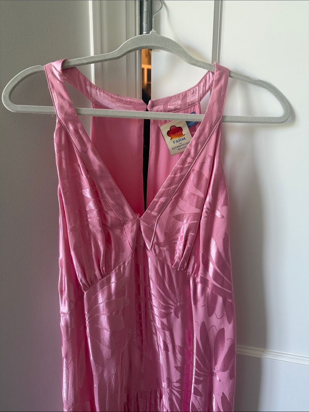 FARM Rio Pink Satin V-Neck Slip Dress with Floral Jacquard